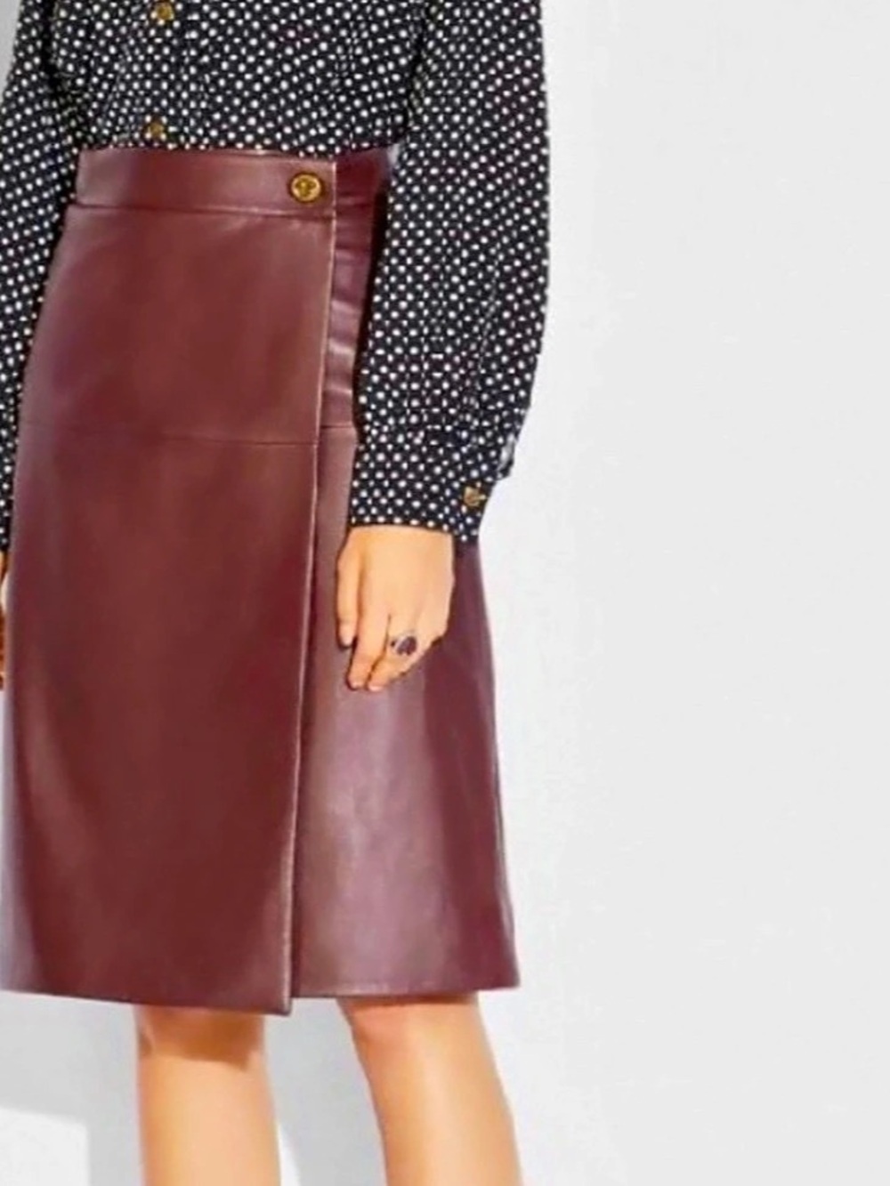 Coach Lamb Skin Leather Wrap Skirt in Burgundy Size 8 NWT - Picture 2 of 13